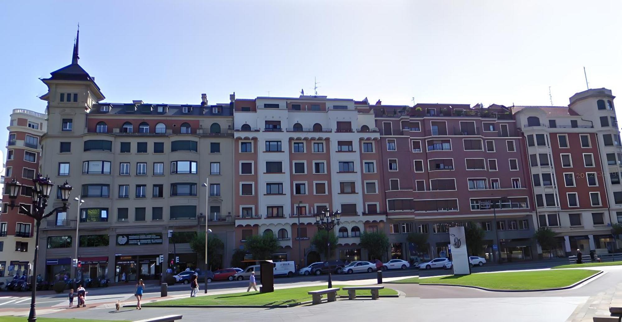 Habitacion Grande Y Confortable Con Bano Privado Junto A Guggenheim ビルバオ エクステリア 写真